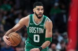 凯尔特人险胜步行者，格林关键表现点燃全场！