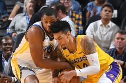  伊藤美诚赛后谦逊发言登热搜，金州勇士大胜洛杉矶湖人引发热议